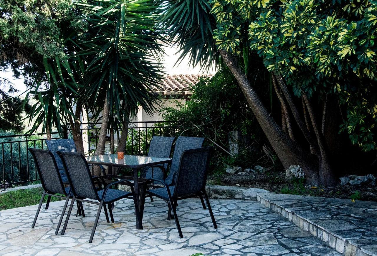 Villa Dimitris Kalamítsion Amigdhálion Exterior foto