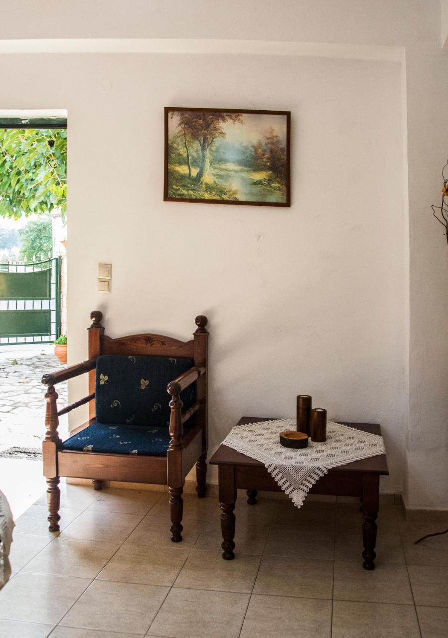 Villa Dimitris Kalamítsion Amigdhálion Exterior foto